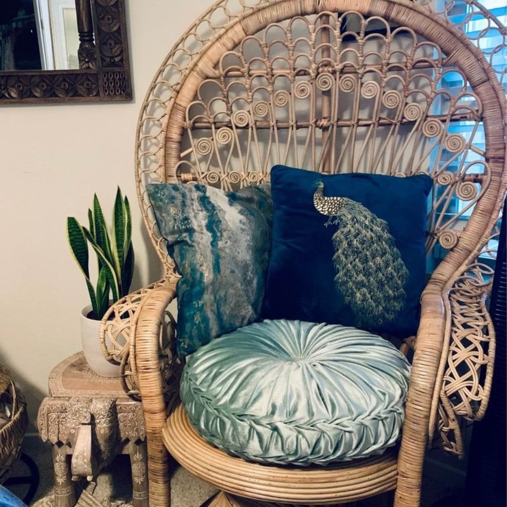 XL 20" Round Velvet Pintuck Throw Pillow